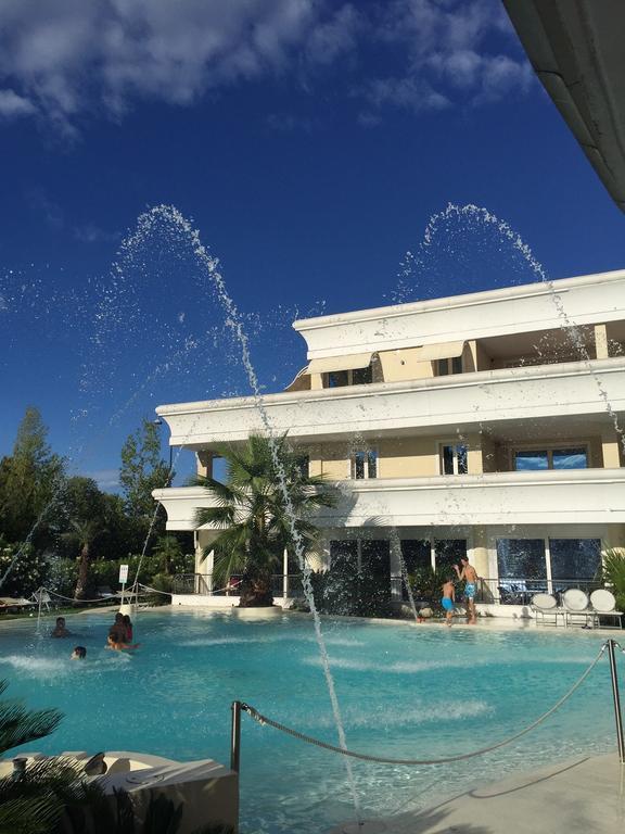 דסנזאנו דל גארדה Relais Du Lac מראה חיצוני תמונה
